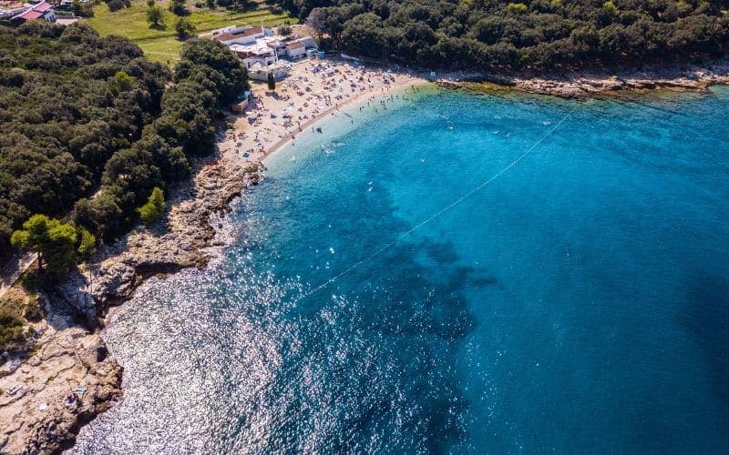 Ambrela Beach family-friendly