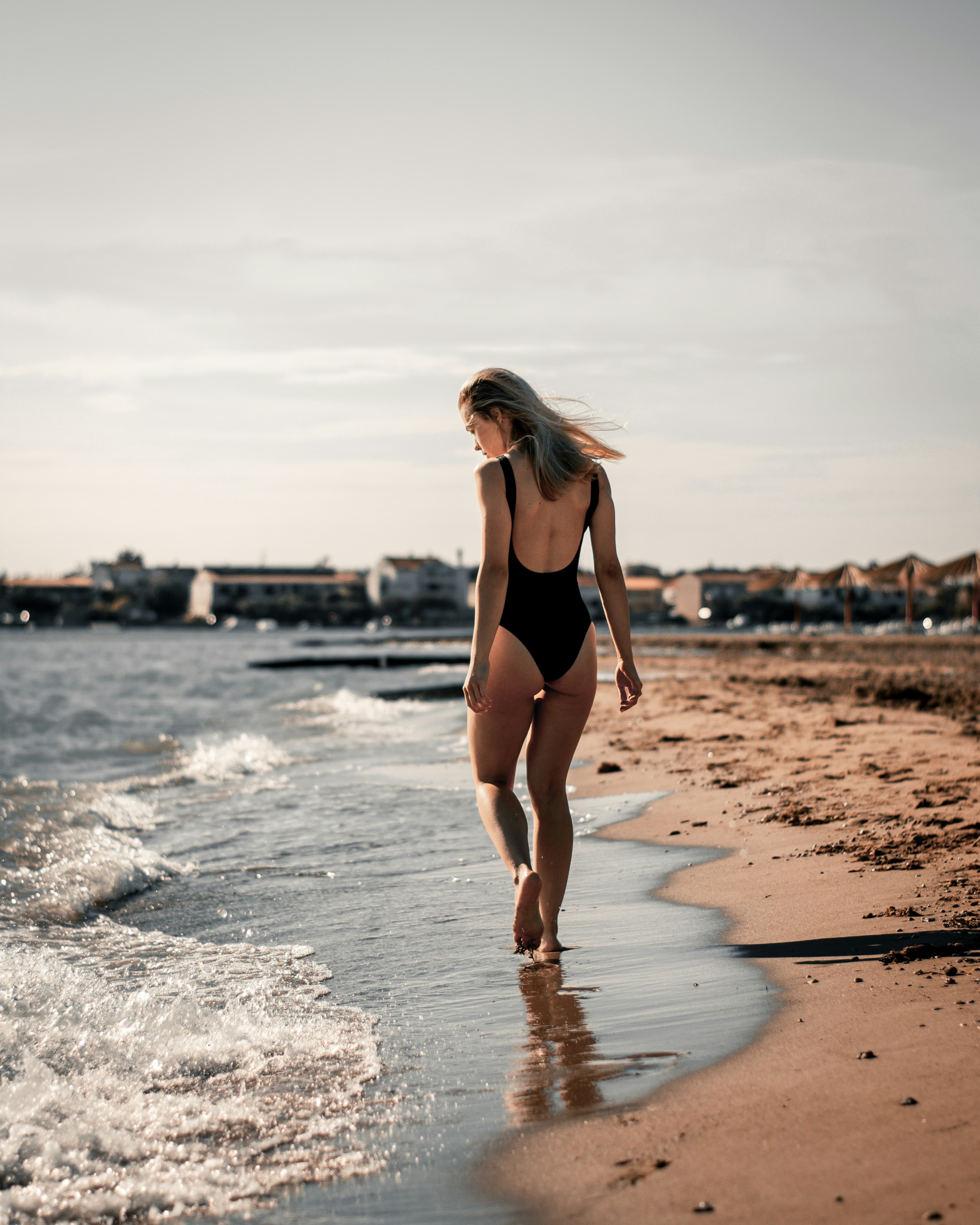 Queen's Beach Nin — shallow sandy water