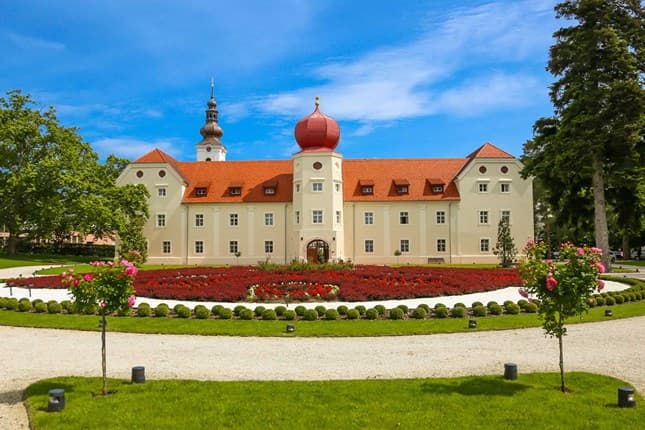 Kutjevo Castle — Pejačević and Erdődy noble estate in Slavonia, eastern Croatia